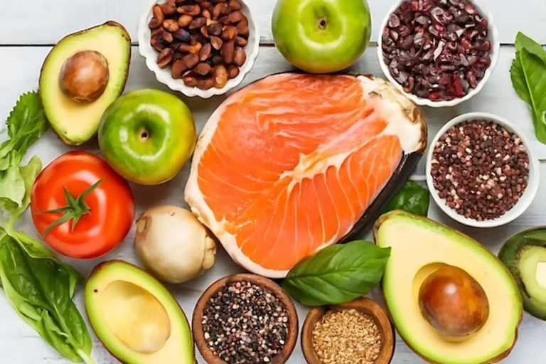 Koncepcja diety ketogenicznej z wyborem zdrowej żywności