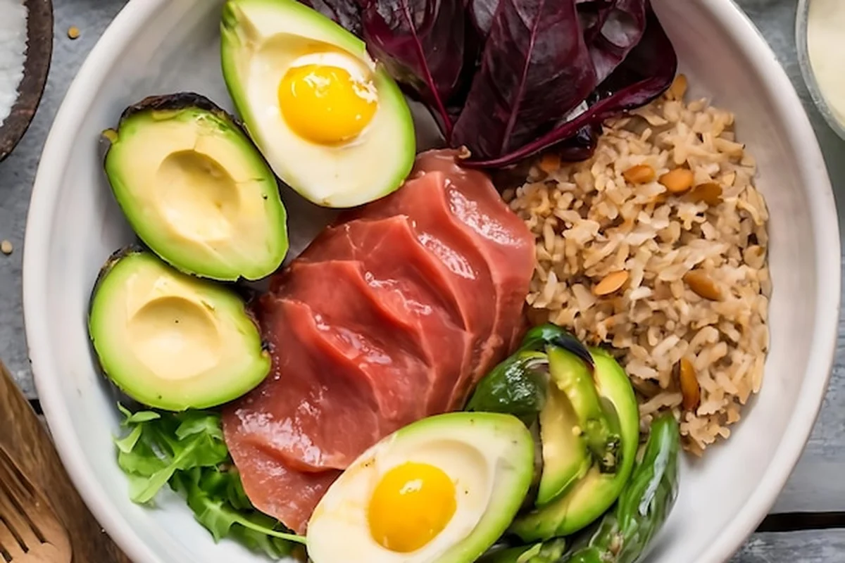 Zdrowe posiłki niskowęglowodanowe z planem ketogenicznej diety
