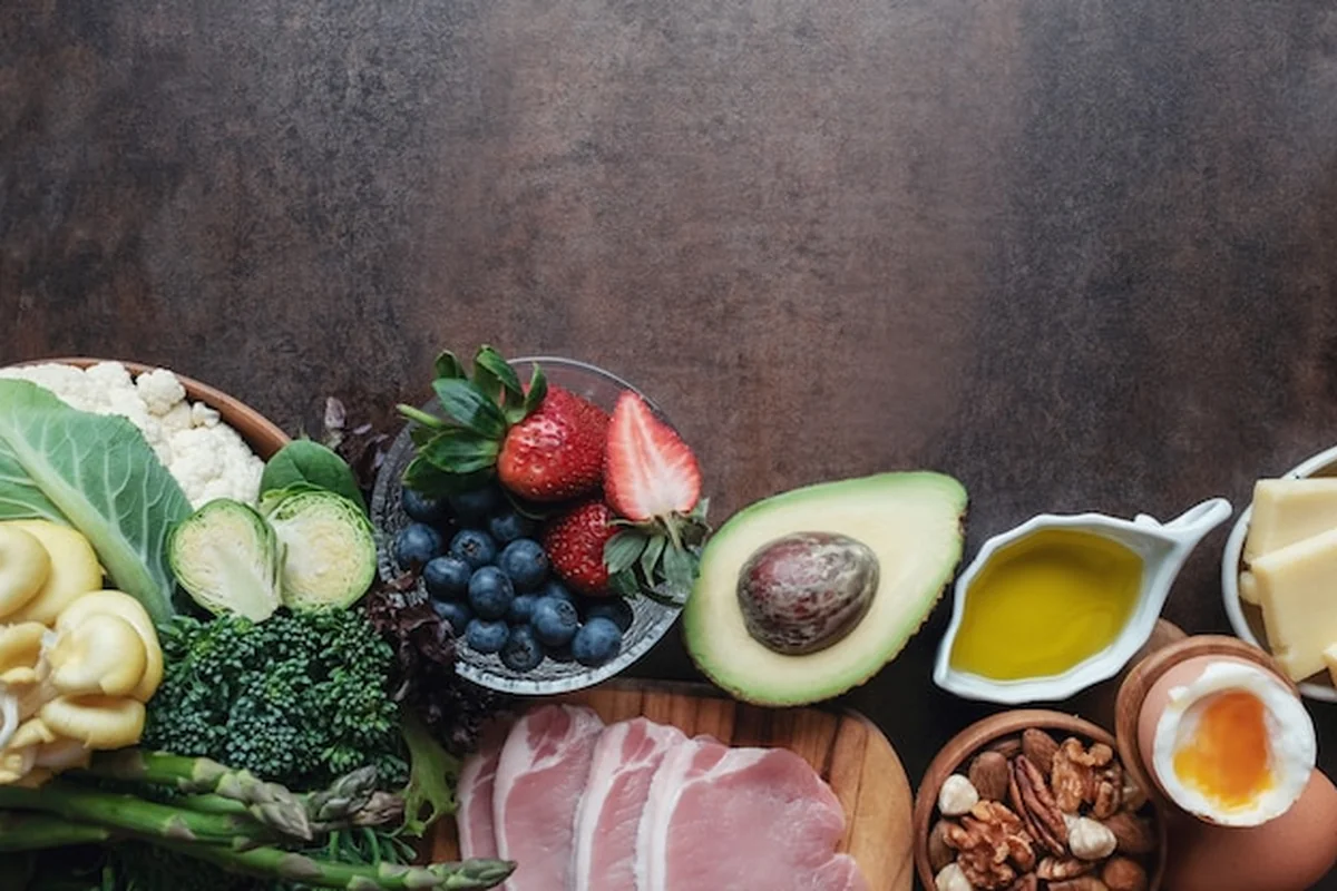 Dieta ketogenna z zdrową żywnością